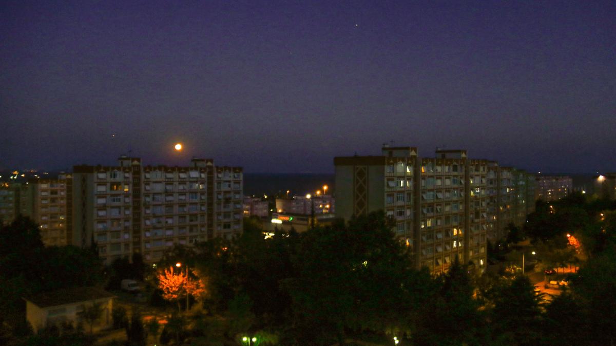 İstanbul'da dolunay görenleri kendine hayran bıraktı