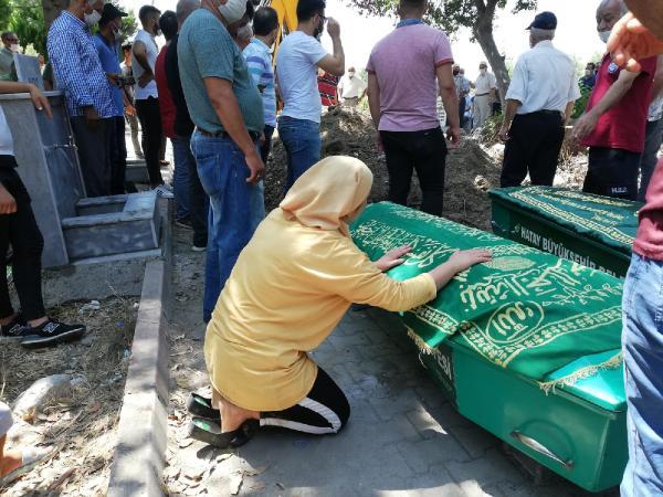 Adana'da su kuyusunda hayatını kaybeden 4 kişi defnedildi