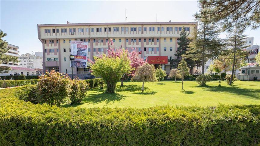 Van'ın İran sınırında kalaşnikofla vurulan kişi öldü