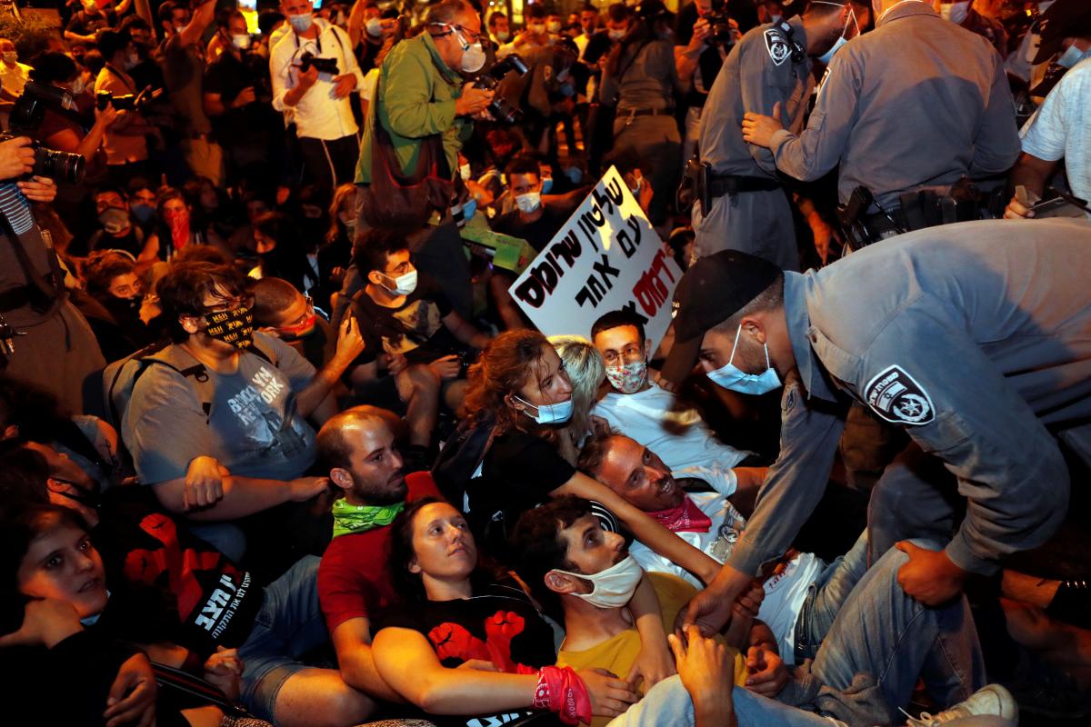 Yair Netanyahu, göstericileri uzaylılara benzetti