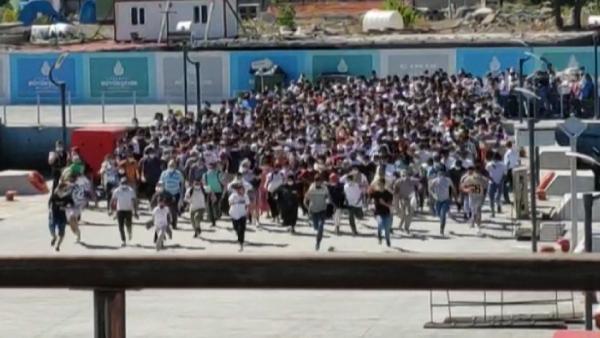 İstanbul'da vapura koşan vatandaşların görüntüsü şaşırttı