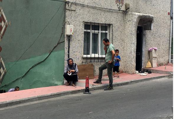 Beyoğlu'nda tartıştığı ağabeyini silahla vurdu