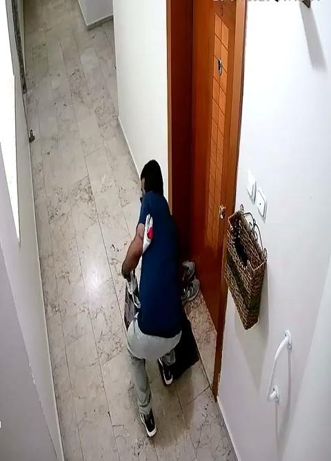 Ayakkabılarını kapı önünde bıraktılar, hırsız dadandı