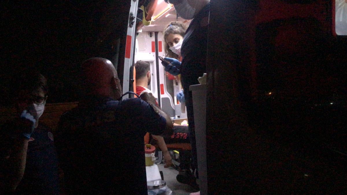 Bursa'da, eski sevgilisiyle görüşen genci bıçakladı