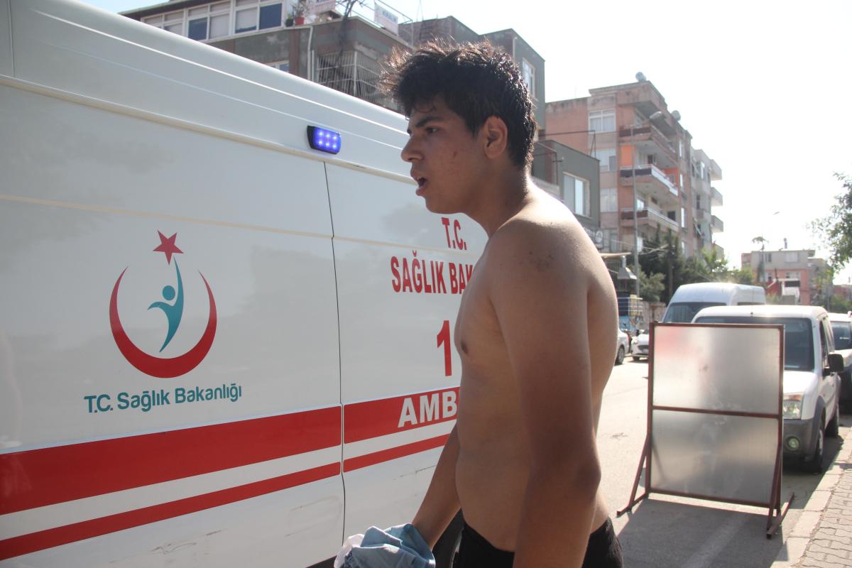 Adanalı kebapçı, iki çocuğu boğulmaktan kurtardı