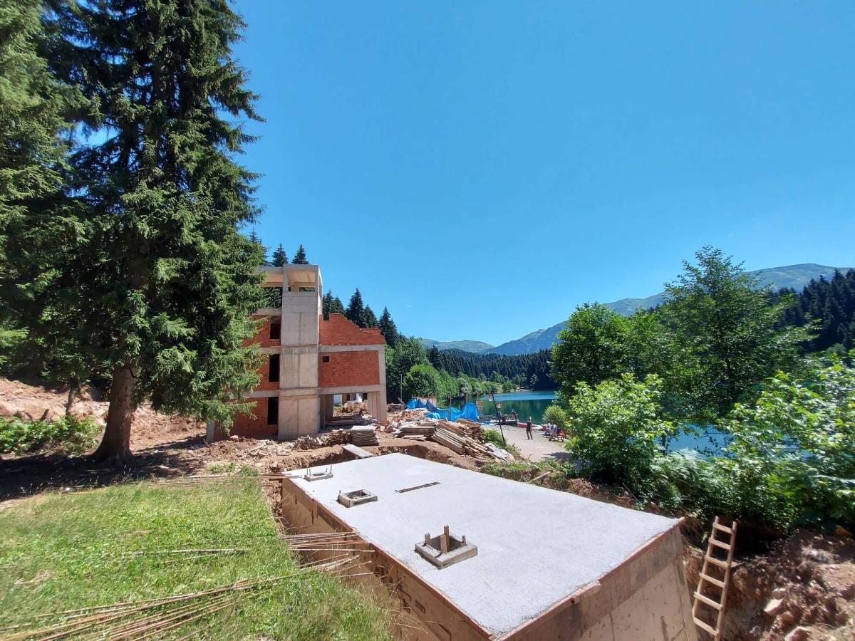 Artvin Karagöl'de beton otel rezilliği