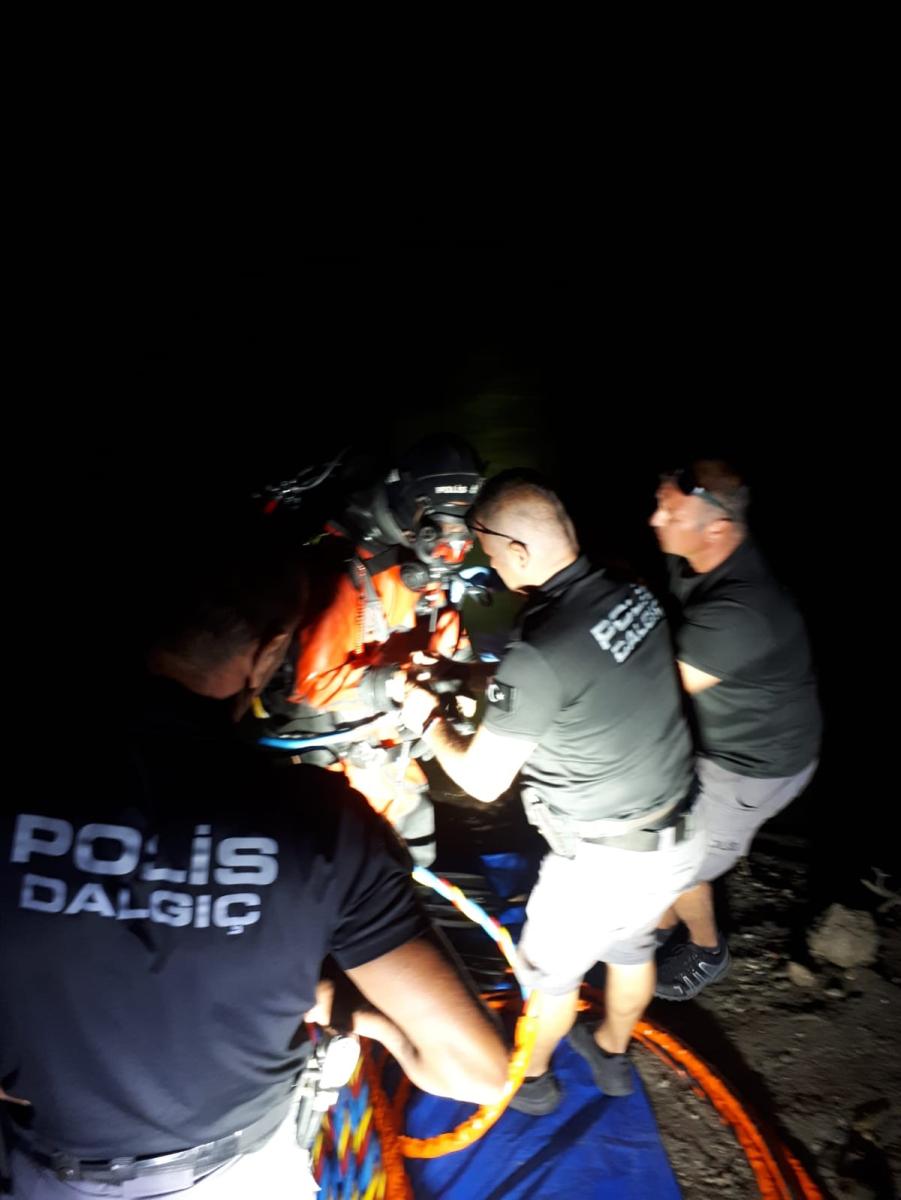 Manisa'da bir kişi gölde balık tutmak isterken boğuldu