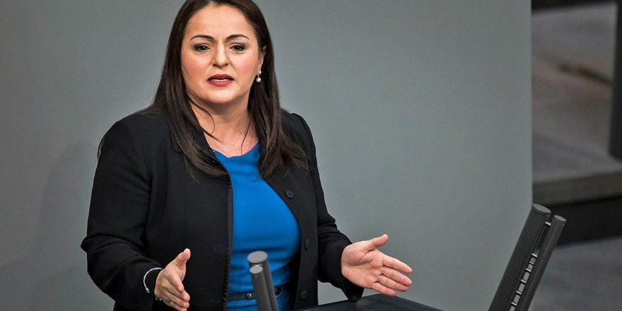 Sevim Dağdelen Türkiye'ye yasağın kalkmasından rahatsız