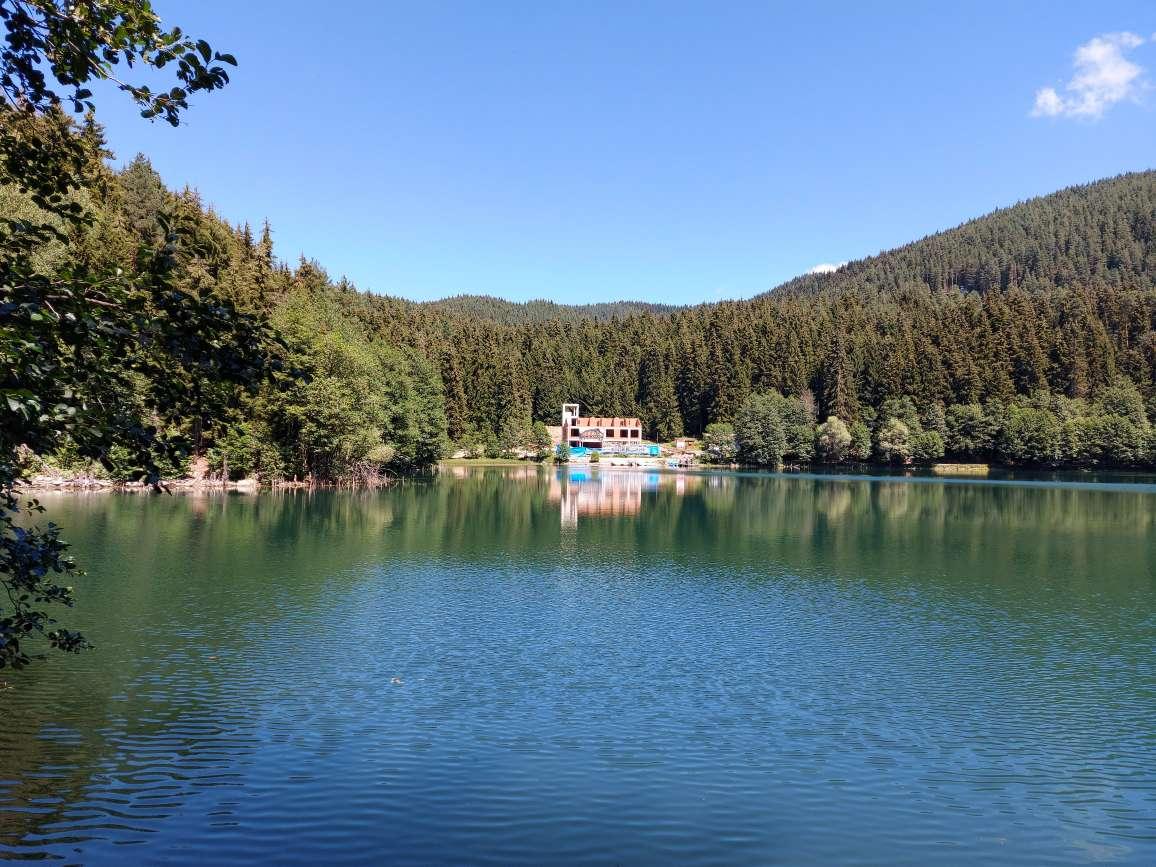 Artvin Karagöl'de beton otel rezilliği