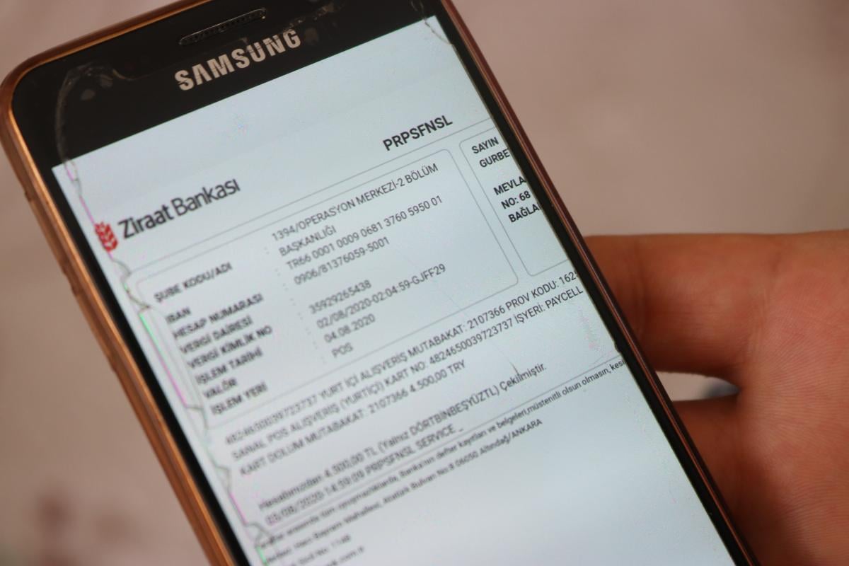 Diyarbakır'da telefonuna gelen mesajla dolandırıldı