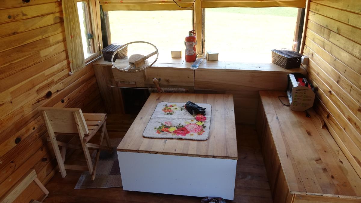 Trabzon'da yürüyen evi görenler gözlerine inanamıyor