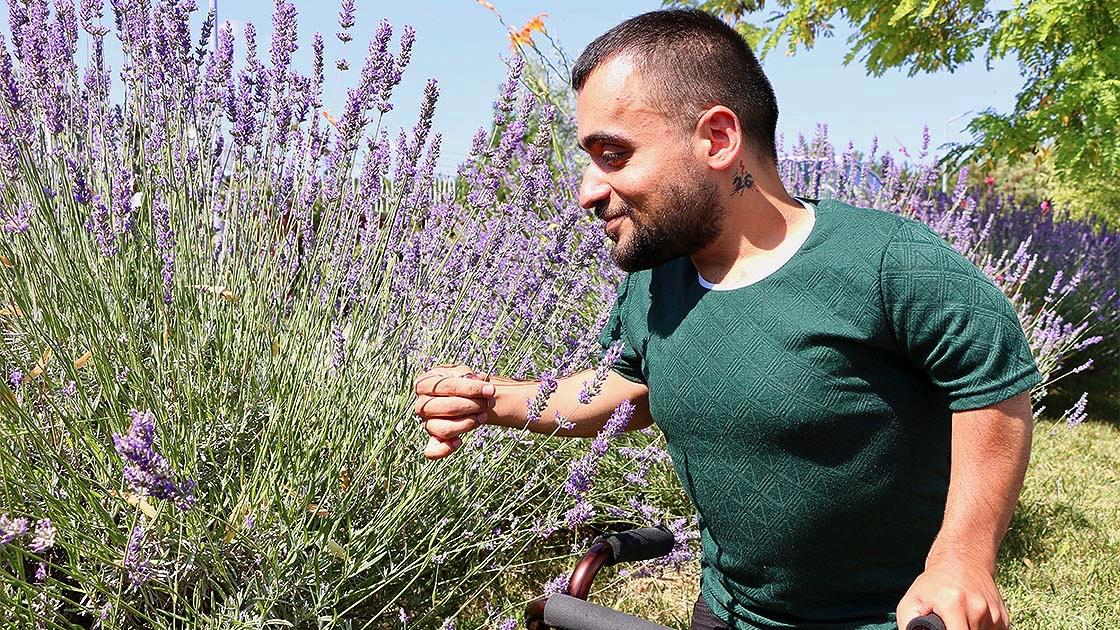 Cam kemik hastası olan Burak'ın yaşam mücadelesi
