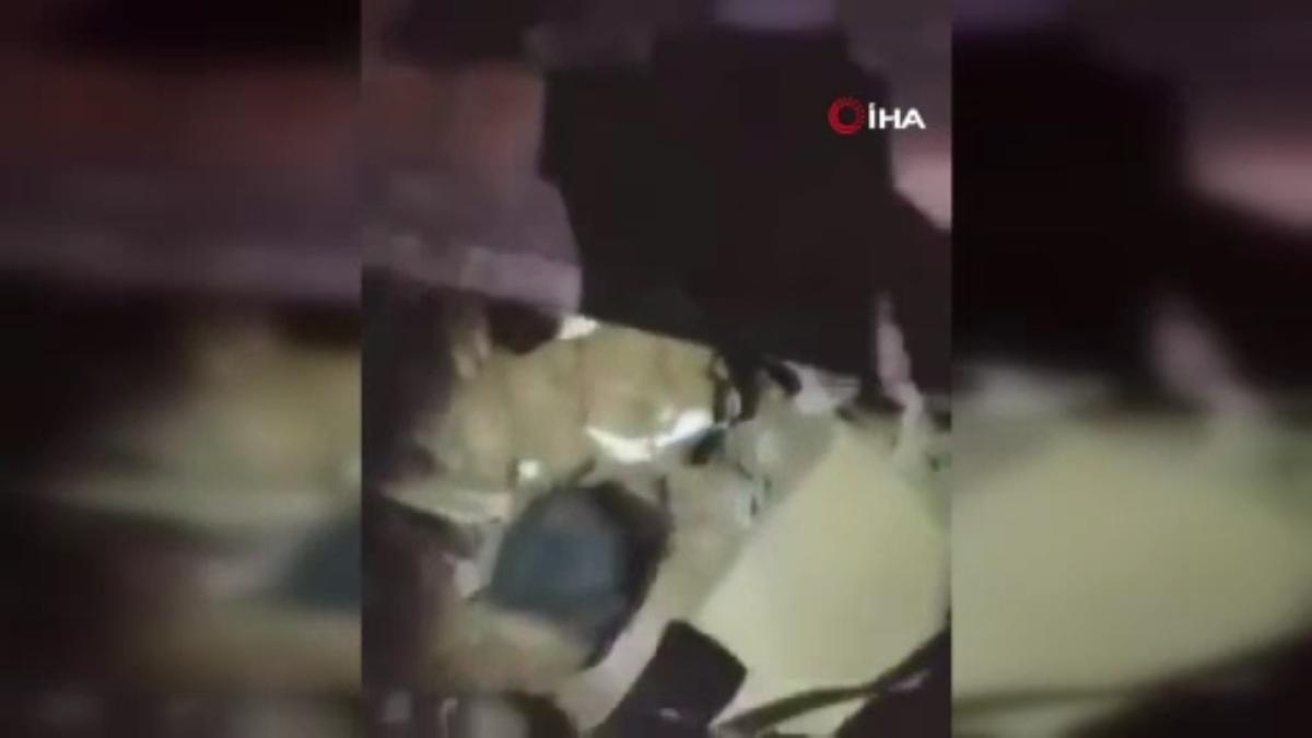 Lübnan'da bir çocuk enkazın altından çıkarıldı