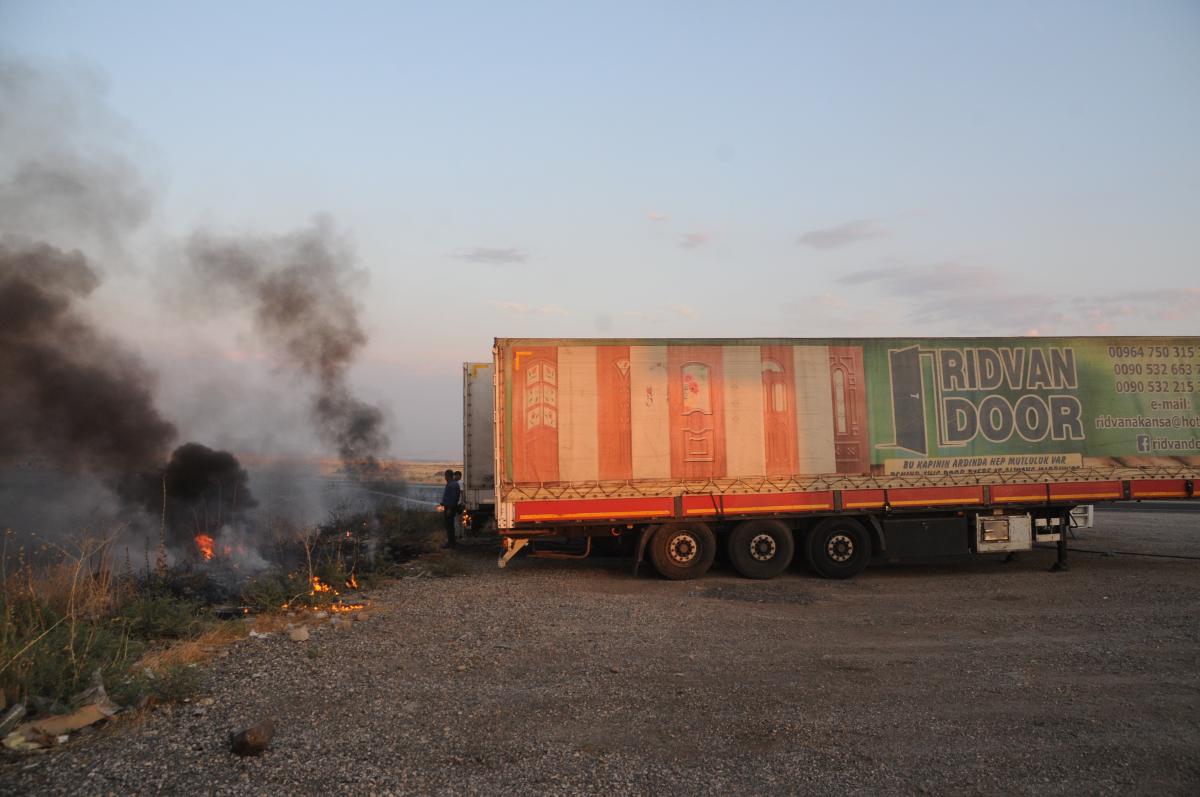 Şırnak'ta sigara izmariti tarlayı küle çevirdi