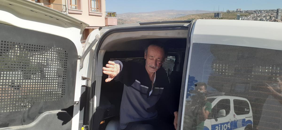 Ankara’da eşinin parmağını ısırarak kopardı