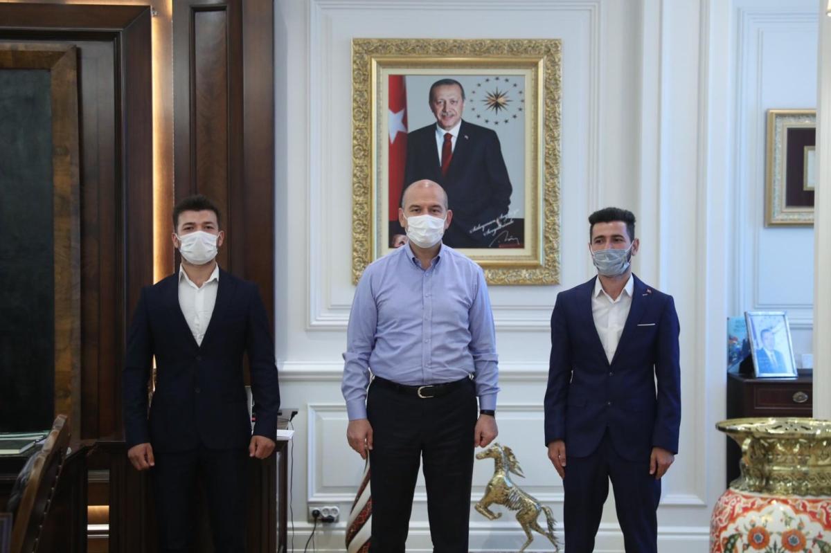 İçişleri Bakanı Soylu, şehit aileleriyle görüştü