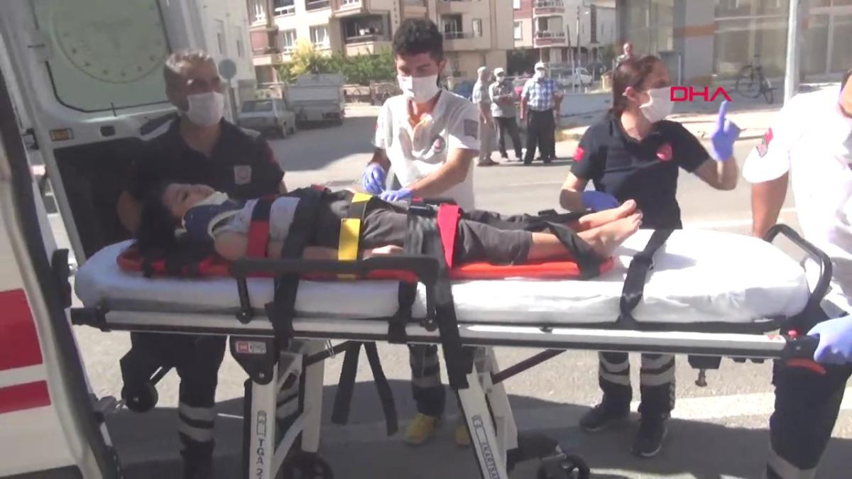 Karaman'da otomobil çarpınca kurtulacak mıyım diye ağladı