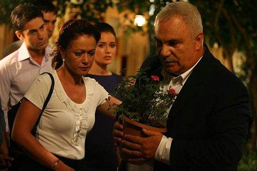 Bennu Yıldırımlar’dan Yaprak Dökümü paylaşımı