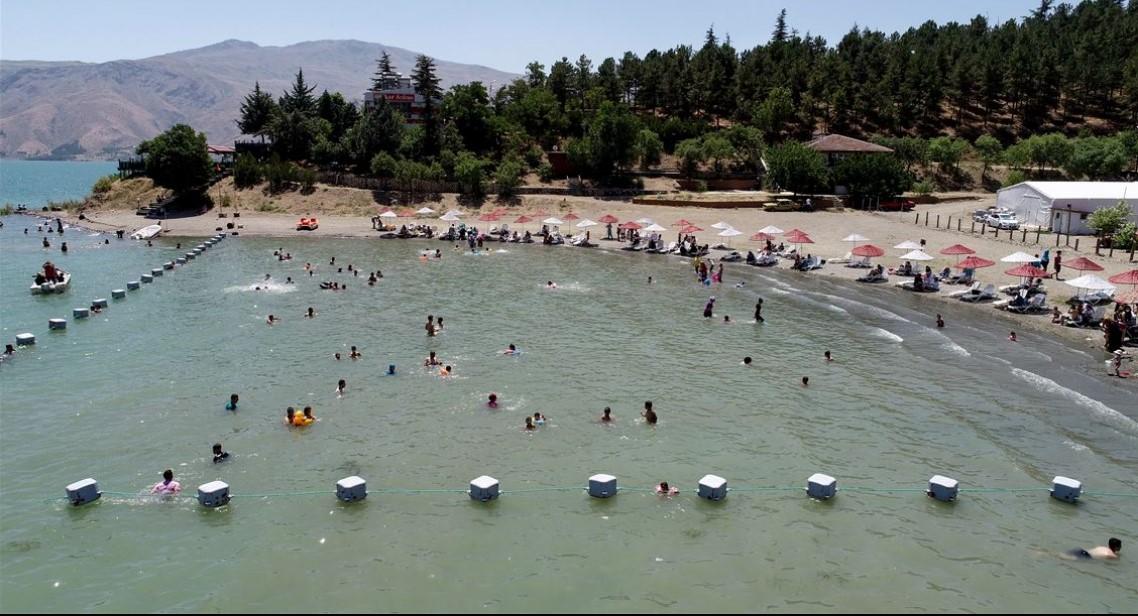 Hazar Gölü, Ege ve Akdeniz'i aratmıyor