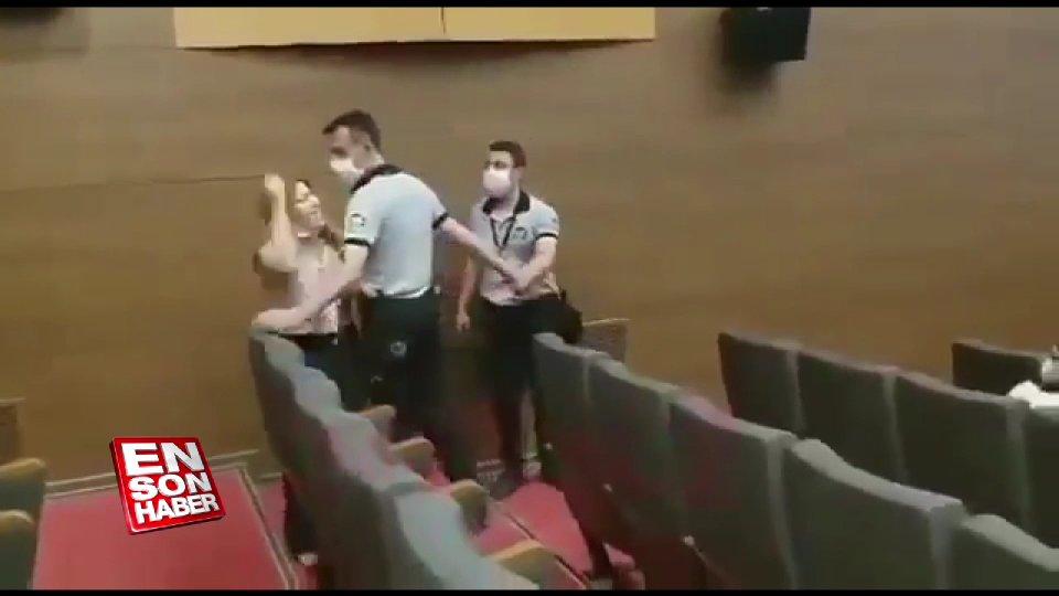 CHP'li belediye başkanı kadın gazeteciyi darbettirdi