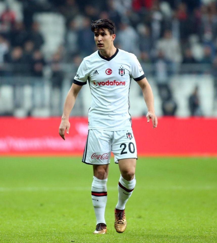 Necip Uysal'ın sözleşmesi uzatıldı