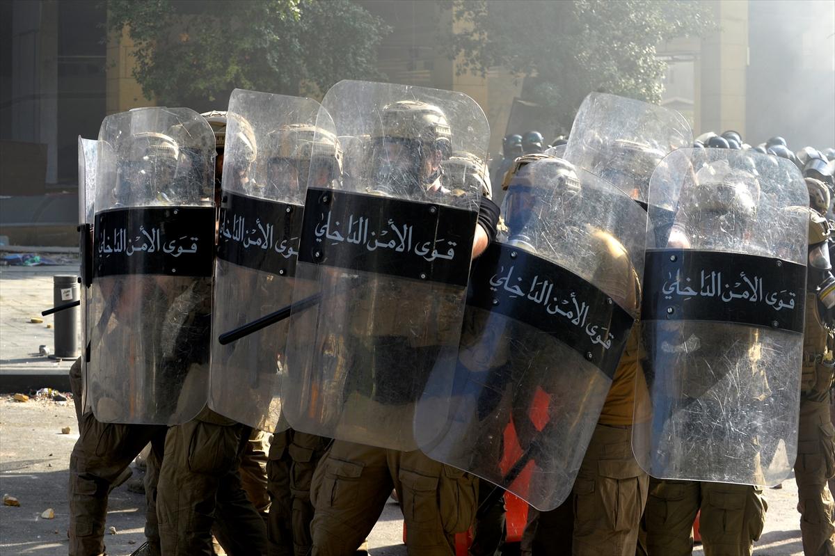 Beyrut'taki patlama, Lübnan'da krizi derinleştirdi