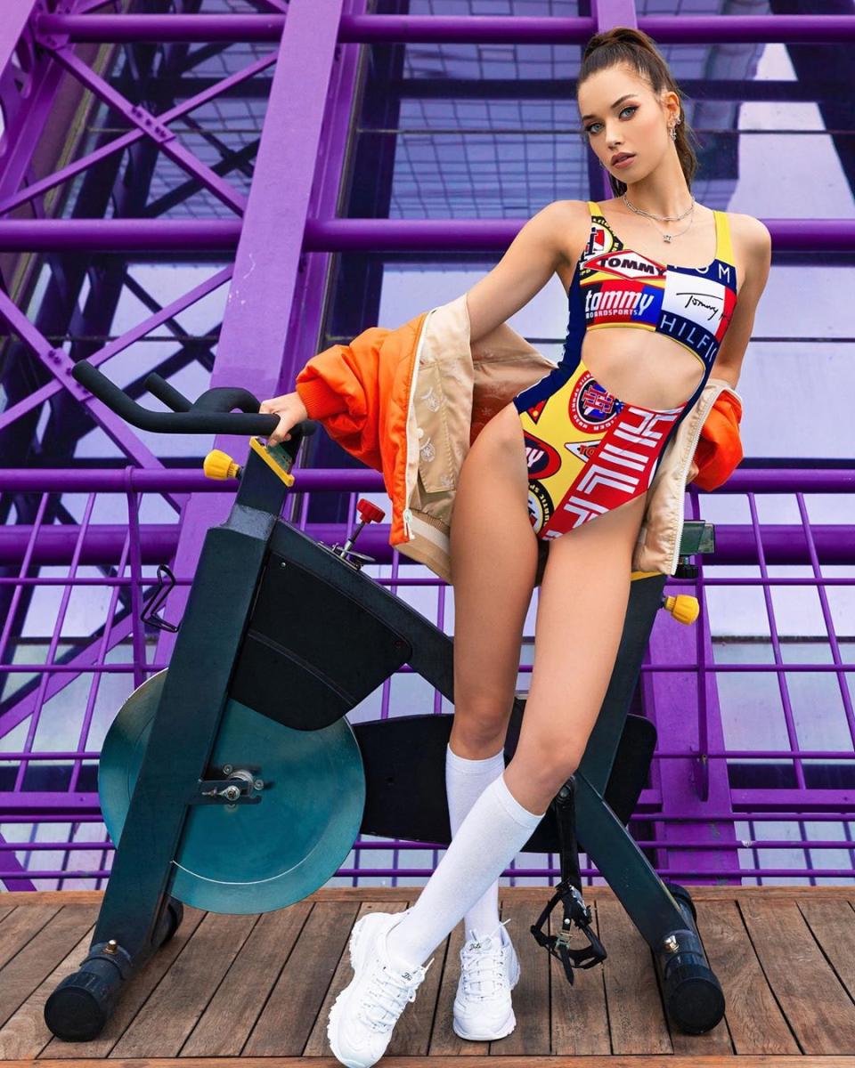 Afra Saraçoğlu'dan dans paylaşımı