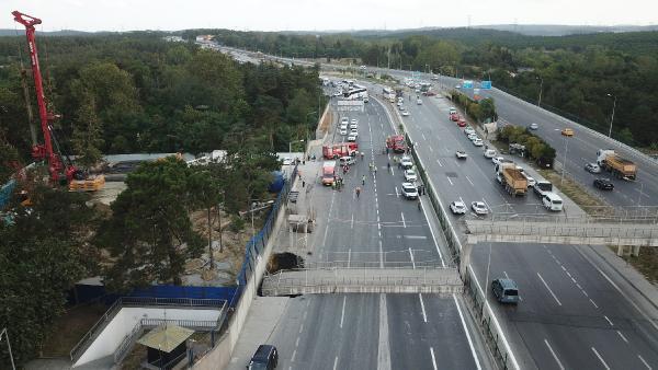Üst geçidin altında kalmaktan son anda kurtulan yolcu