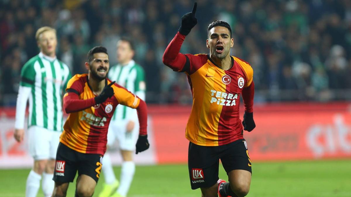 Radamel Falcao'ya maaşında indirim talebi