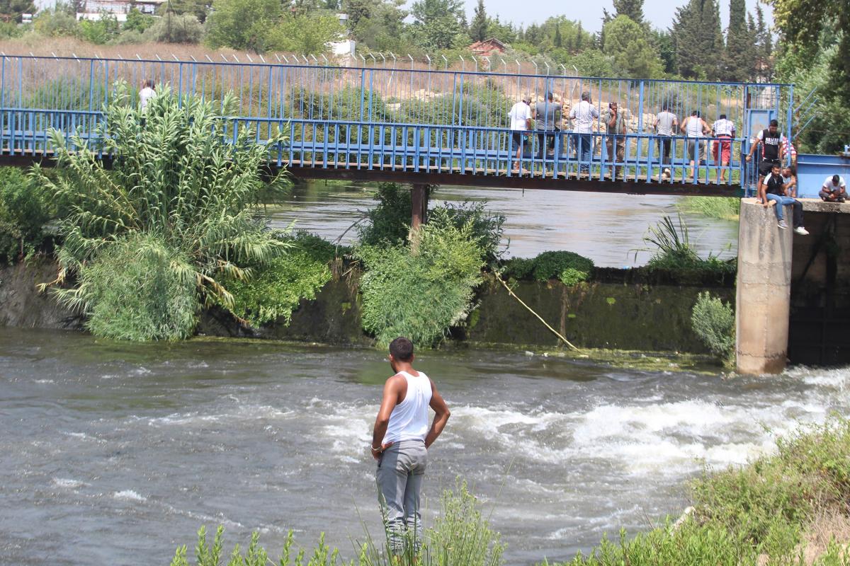 Antalya’da kanalda kaybolan genci arama çalışmaları