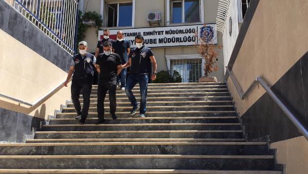 Fatih'te 14 iş yerine giren 2 hırsız yakalandı