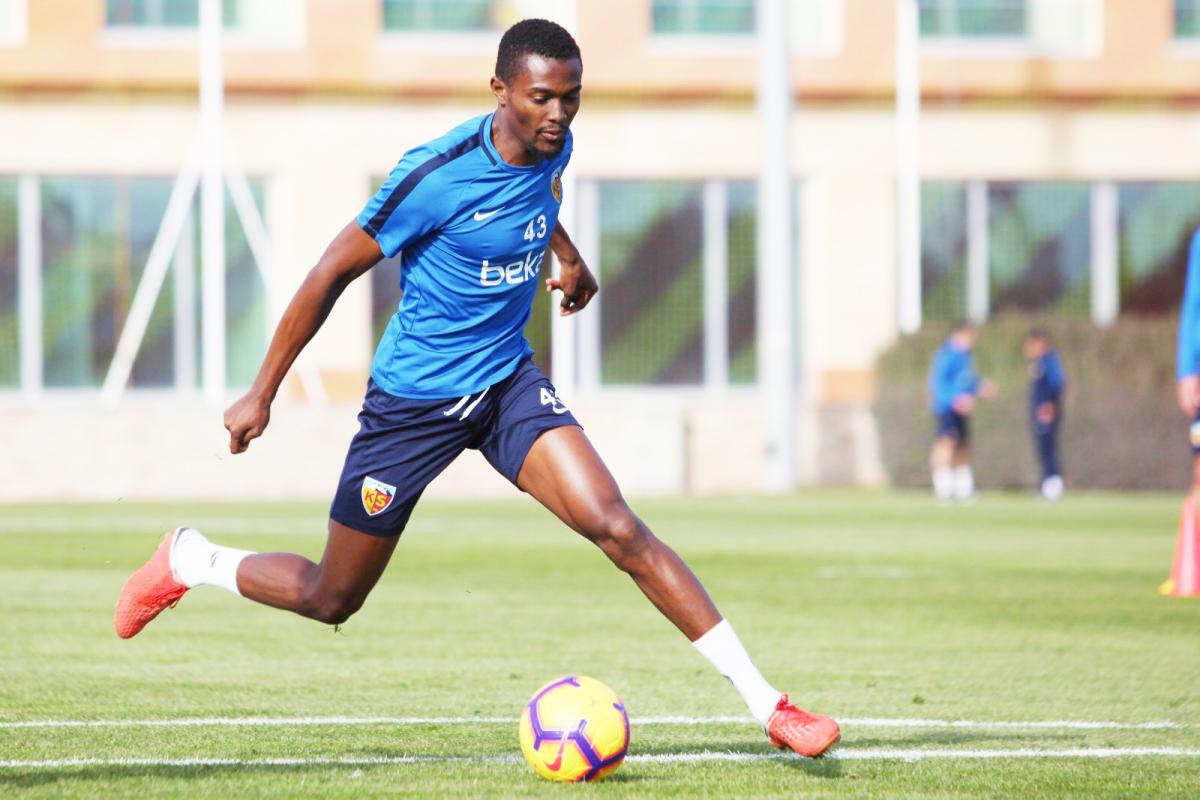 Mensah için G.Saray ve Beşiktaş devrede