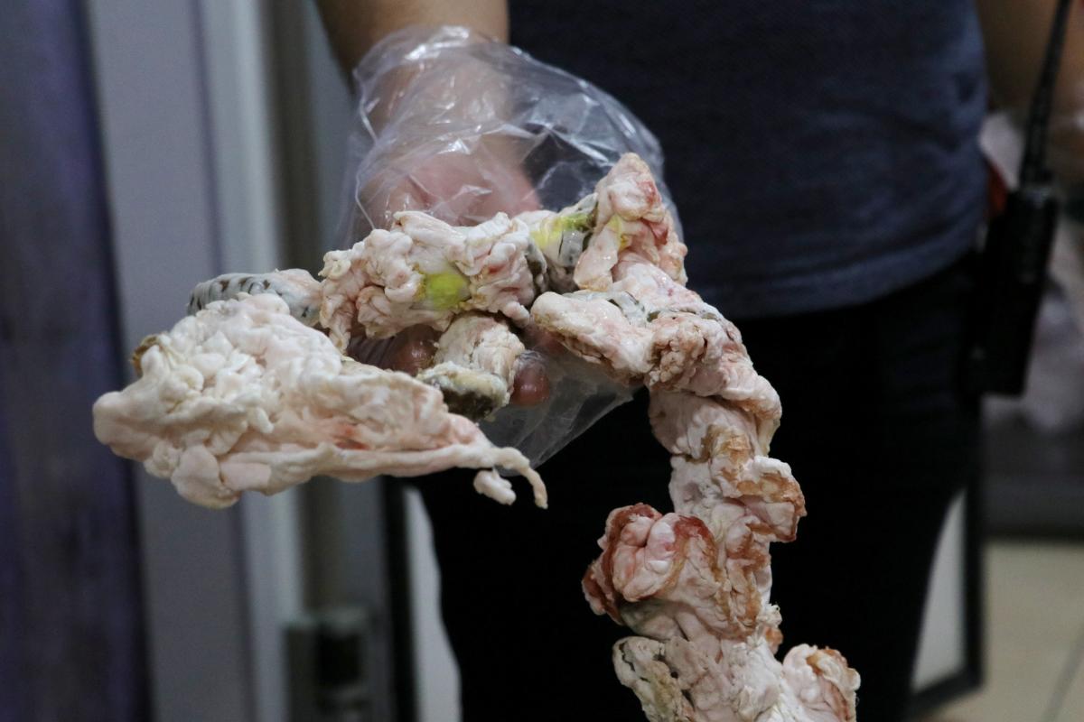 Adana’daki sahte kasapta 1 tona yakın kokmuş et bulundu