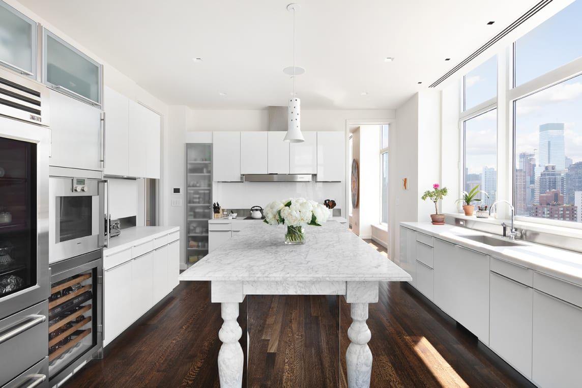 Jennifer Lawrence, sattığı evden zarar etti