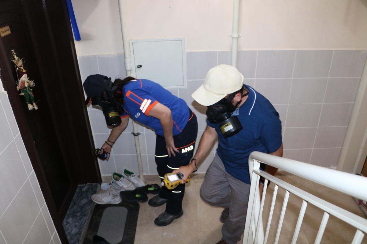 Sivas'ta temizliği abartan komşu, ekipleri alarma geçirdi