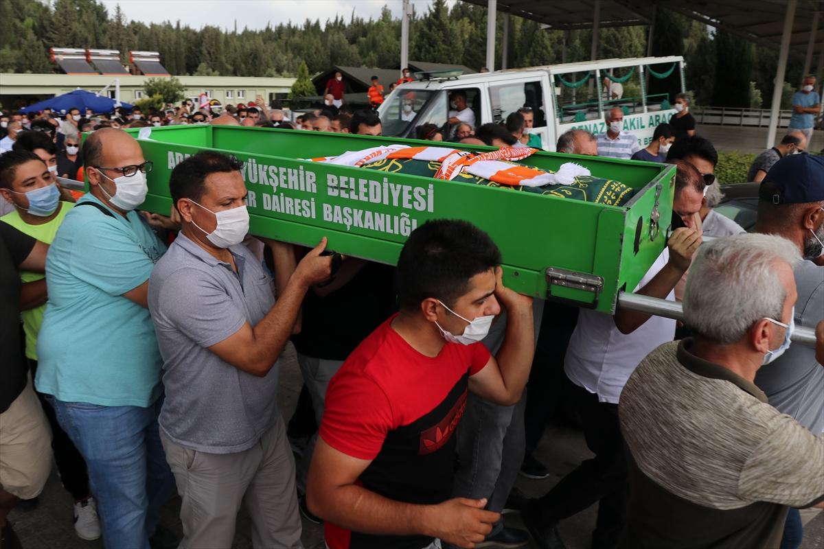 Emre Gönlüşen'e veda