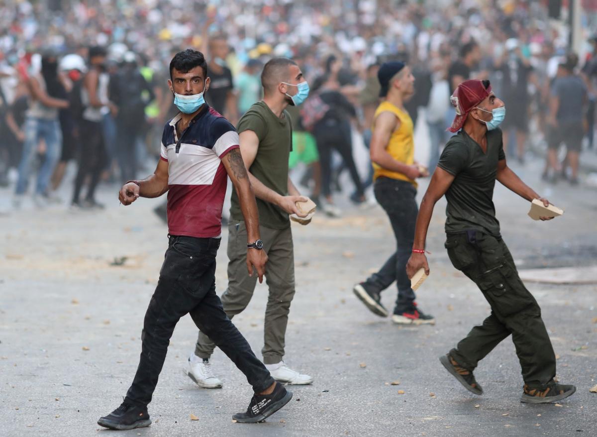 Lübnan'da istifa eden bakan sayısı 4'e yükseldi