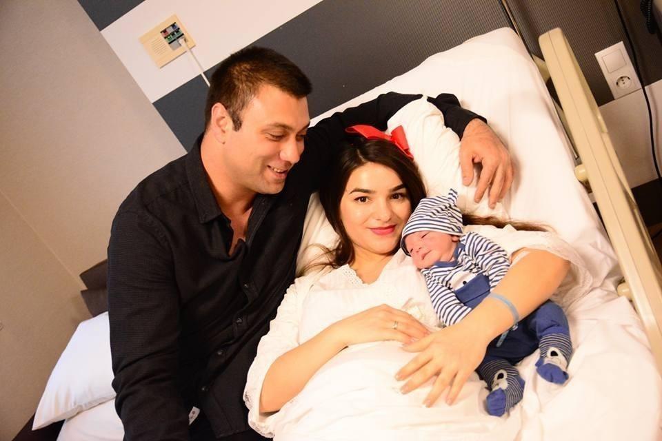 Oğlunun ağlamasıyla uyanan anne gözyaşlarını tutamadı