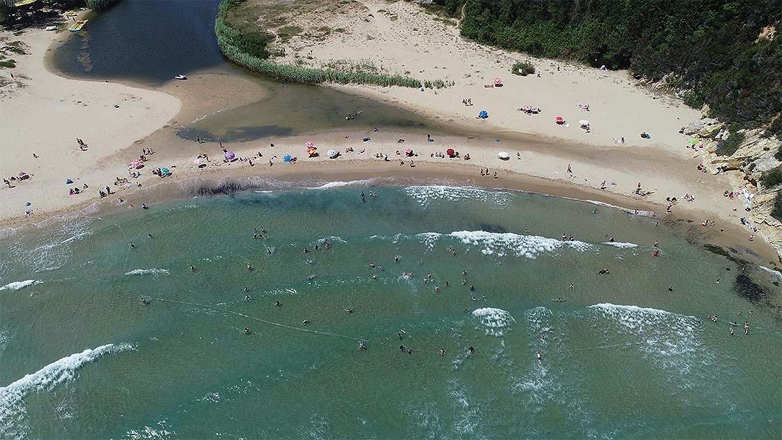 Çamlıkoy, tatilcilerin uğrak noktası oldu