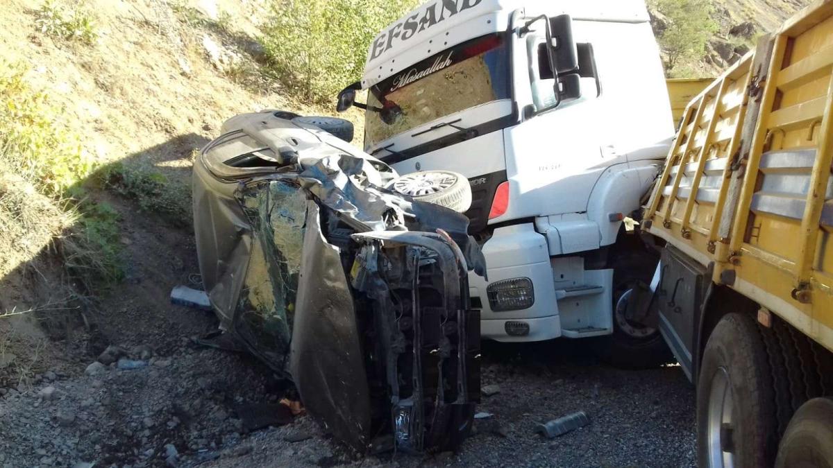Hakkari’de trafik kazası: 2 yaralı