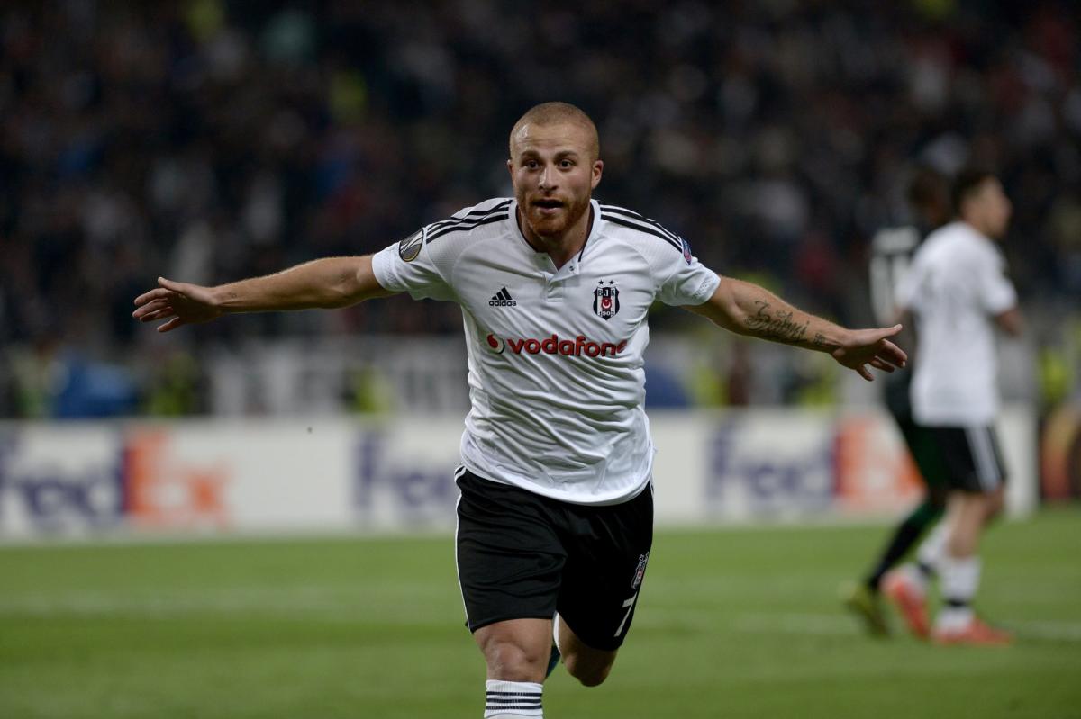 Beşiktaş'ta taraftarlar transfer bekliyor