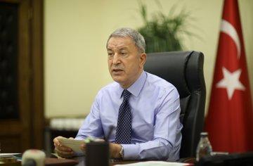 Bakan Akar'dan komutanlarla 'Doğu Akdeniz' toplantısı