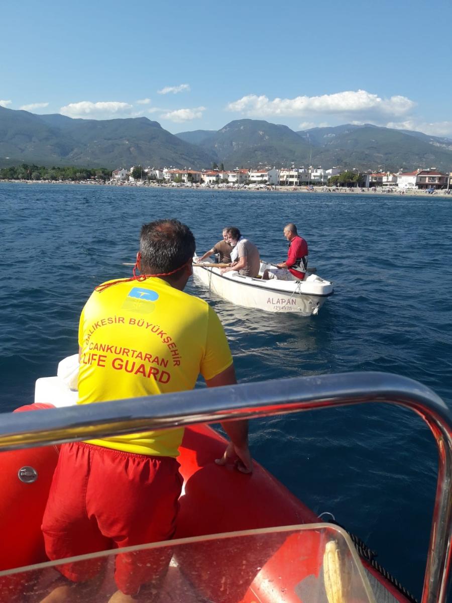 Balıkesir'de cankurtaranlar 4 kişiyi kurtardı