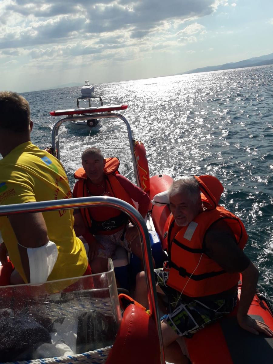 Balıkesir'de cankurtaranlar 4 kişiyi kurtardı