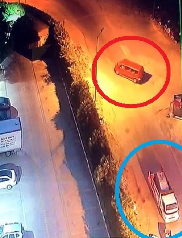 Avcılar'da kafedeki 8 koltuğu çalan şüpheliler