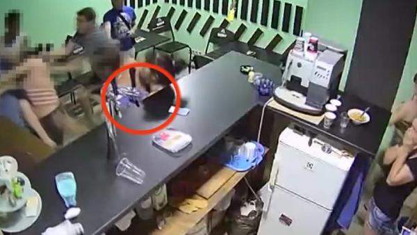 Ukrayna'da kıskançlık kavgasının korkunç görüntüleri