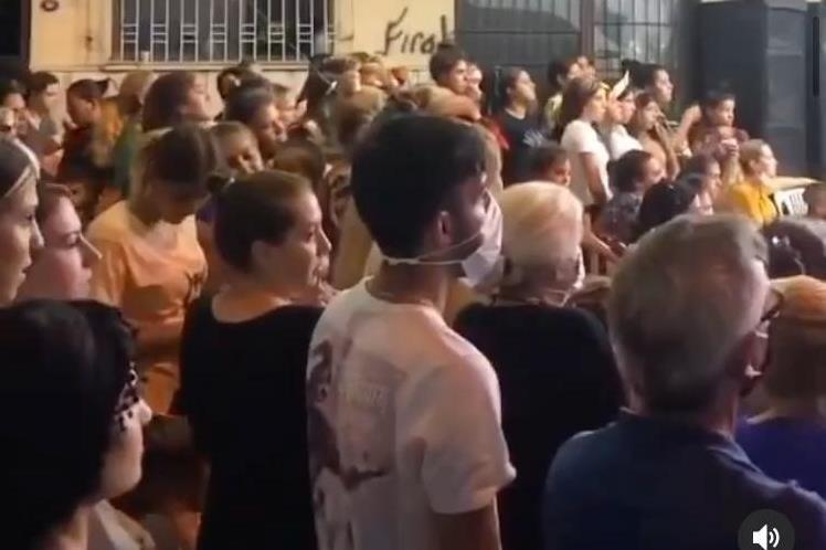 İzmir'de salgın tedbirlerine uyulmayan düğüne ceza yağdı