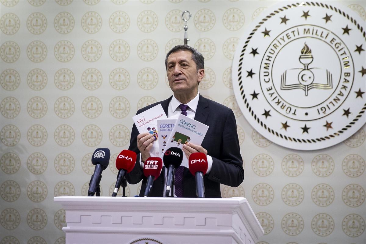 Ziya Selçuk okulların açılışıyla ilgili kararı açıkladı