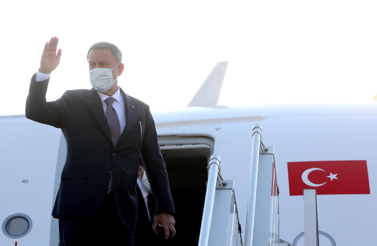 Milli Savunma Bakanı Hulusi Akar, Azerbaycan'a gitti