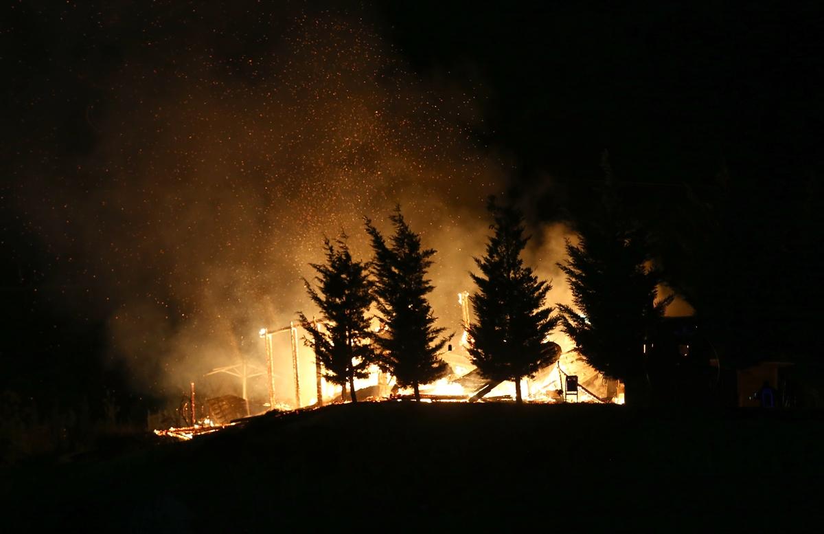 Ankara'da ahşap konak yandı